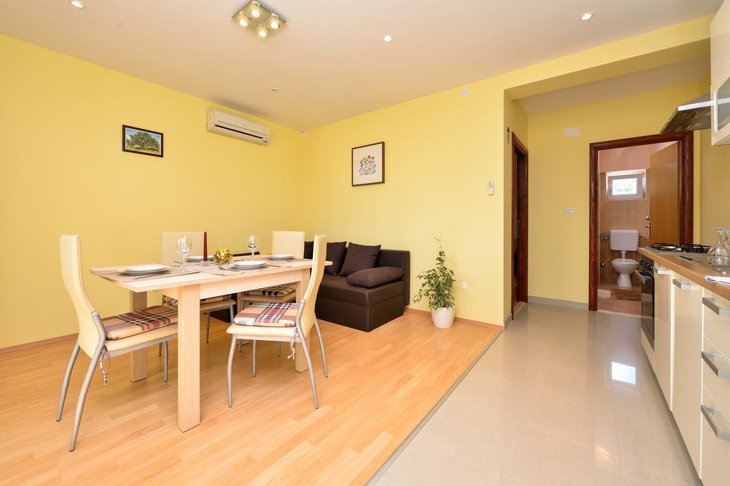 Apartments Mate Turanj Luaran gambar