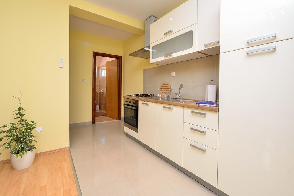 Apartments Mate Turanj Luaran gambar