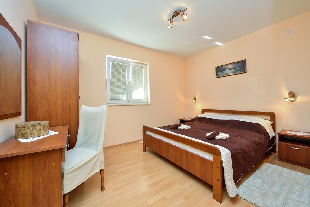 Apartments Mate Turanj Luaran gambar
