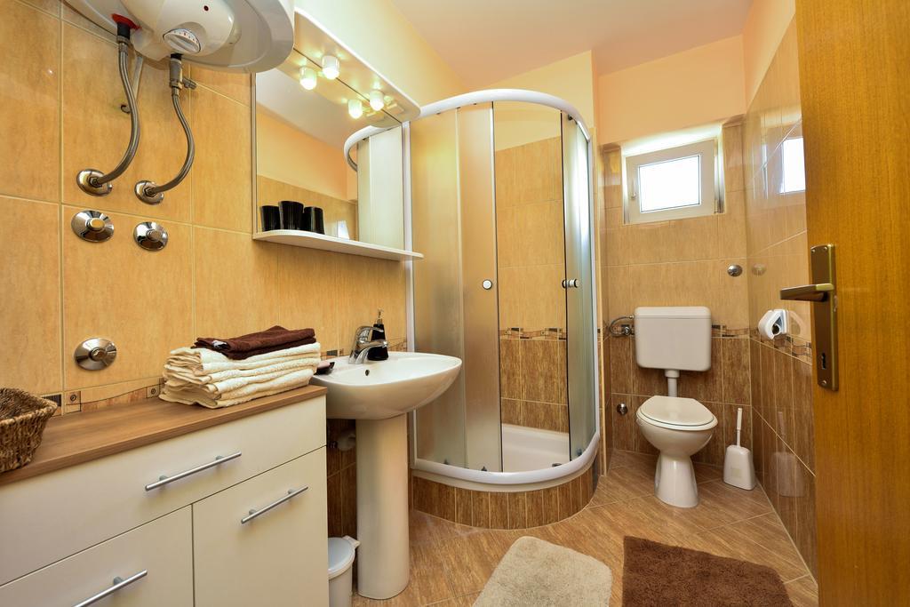 Apartments Mate Turanj Luaran gambar