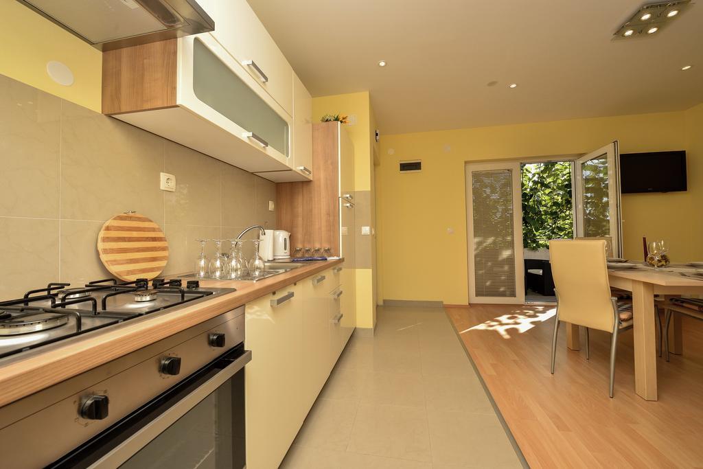 Apartments Mate Turanj Luaran gambar