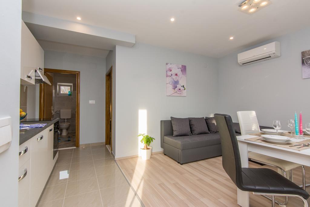 Apartments Mate Turanj Luaran gambar
