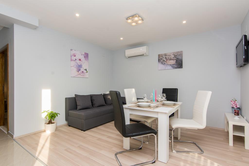 Apartments Mate Turanj Luaran gambar